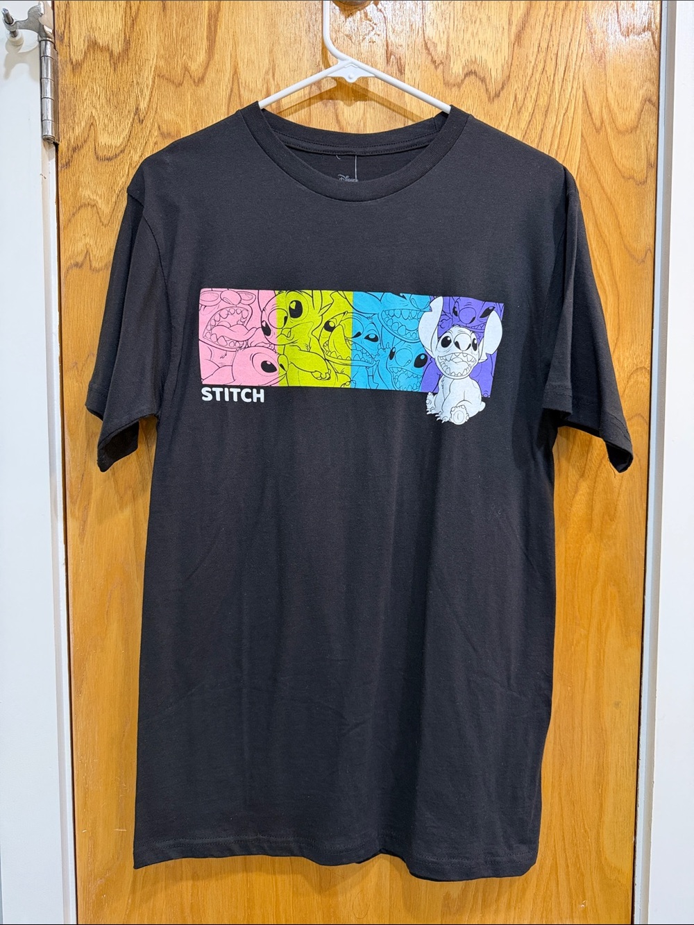 Disney Stitch Graphic T-Shirt Men’s Medium Black Rainbow Tee